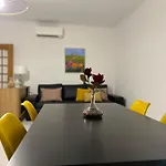 Sea View - Yellow Apartman