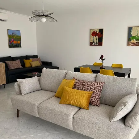 Sea View - Yellow Apartment Tavira