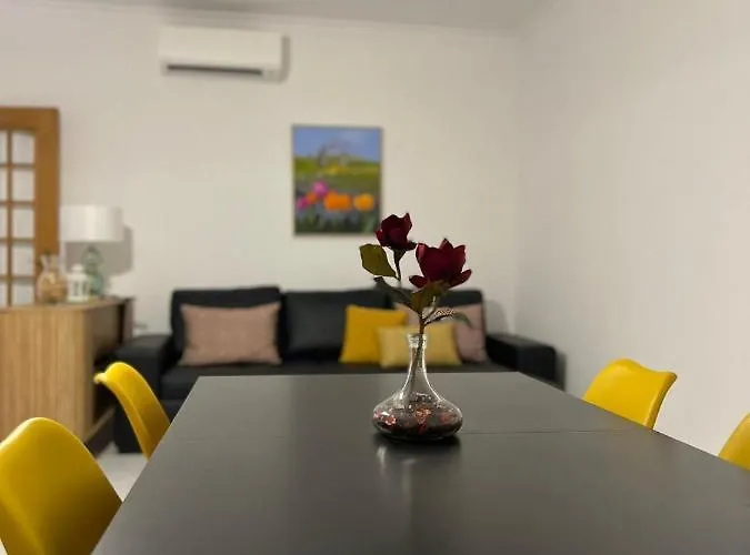 Sea View - Yellow Apartment