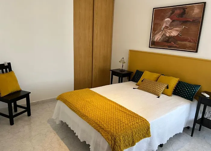 Sea View - Yellow